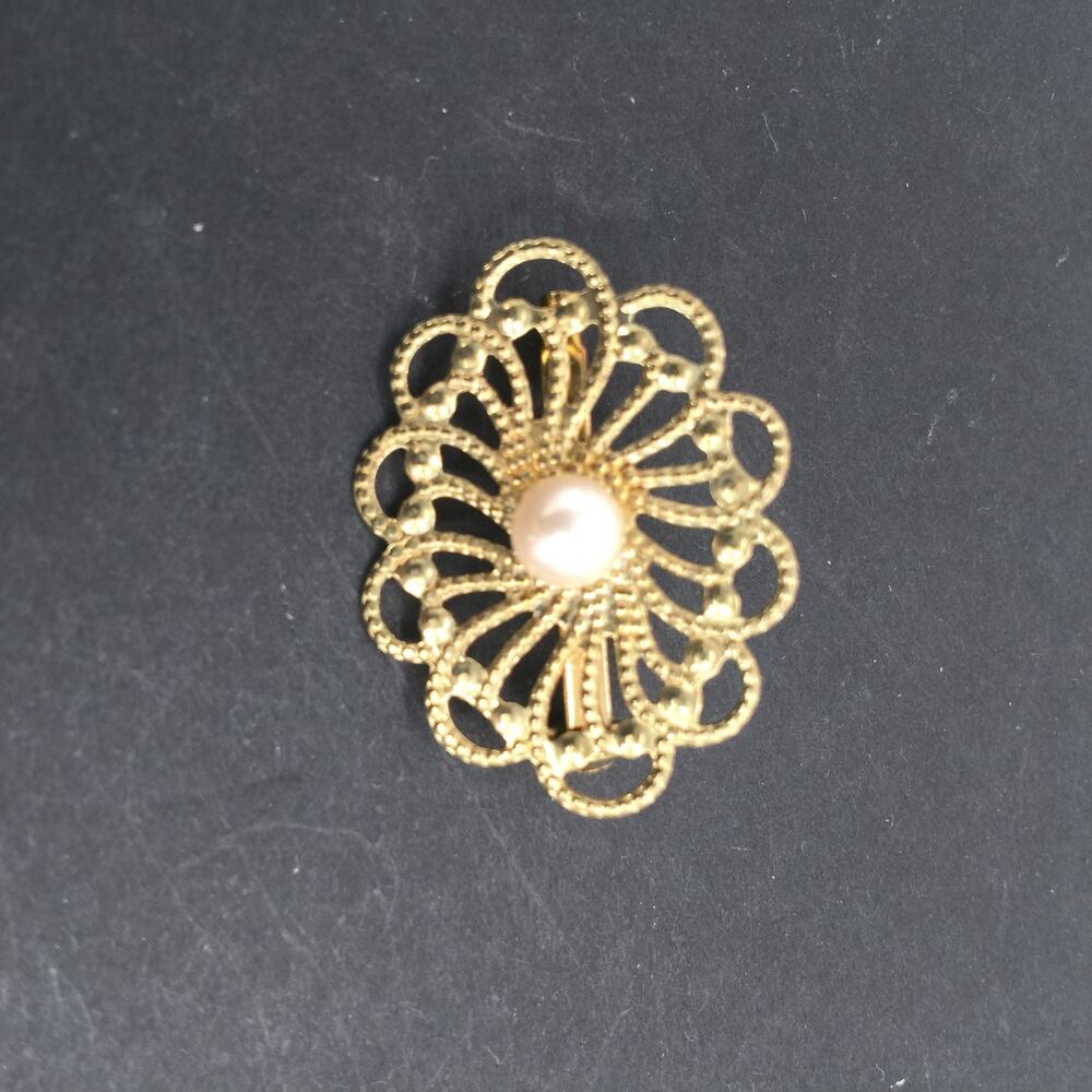 Vintage Golden Brooch Spiral Oval Faux Pearl Center Filigree Pin